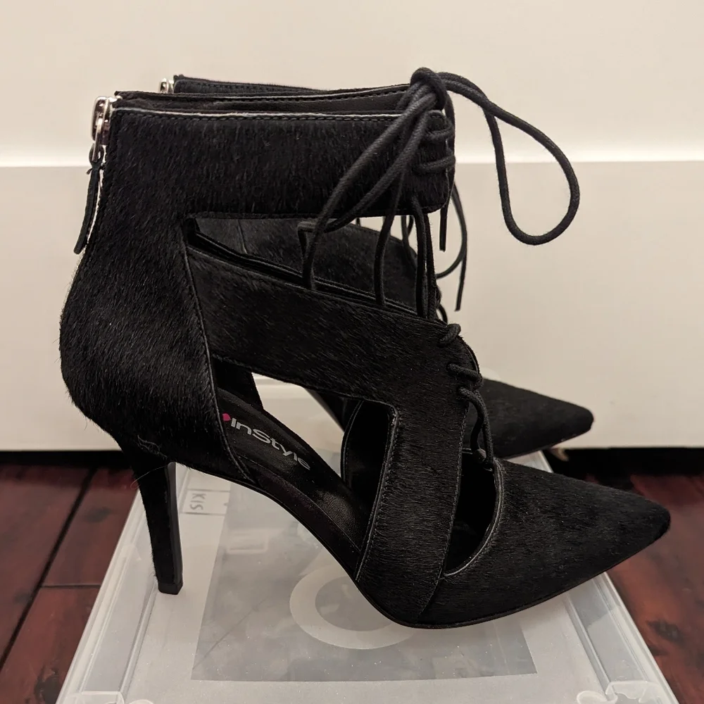 Nine West Black Pointed Toe Lace Up Cow Fur Heels Size 6.5 - Picture 4 of 13